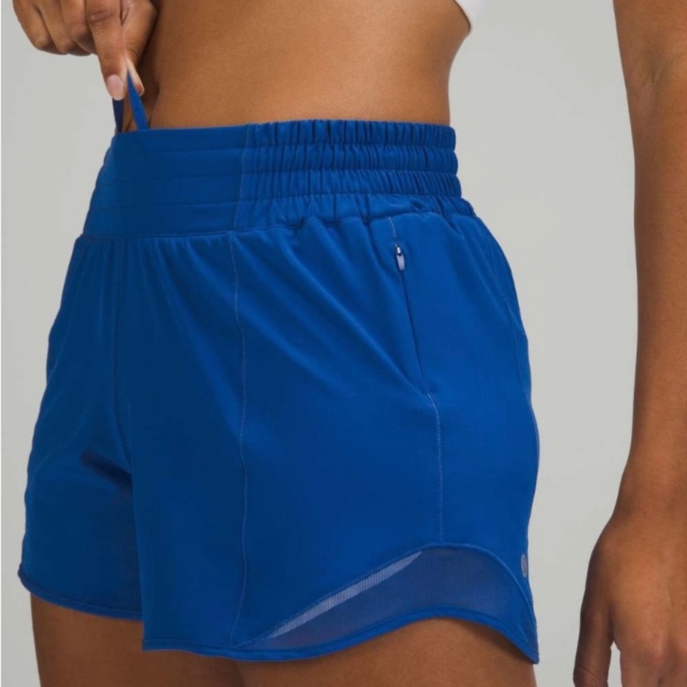 NWT 🍋 Lululemon Hotty Hot Shorts Size 6